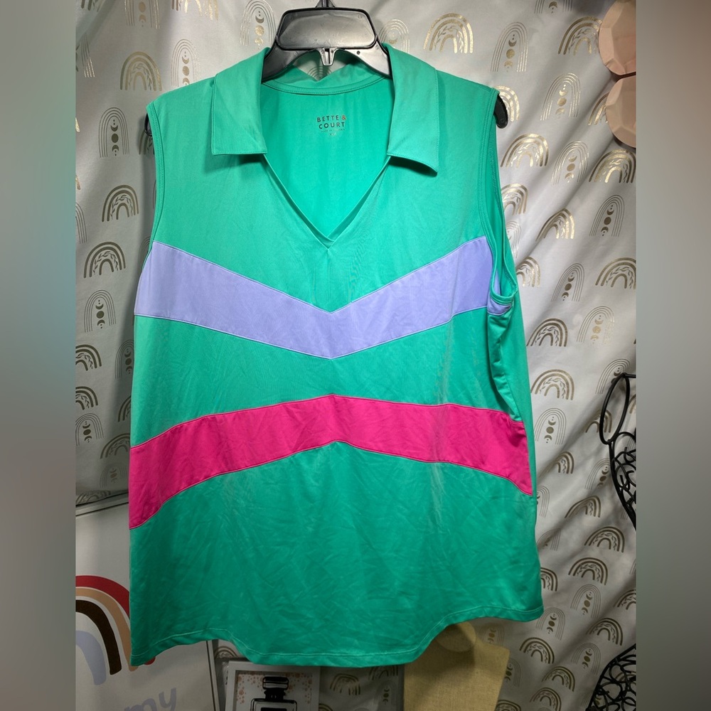 Colorful Sleeveless Golf Shirt
